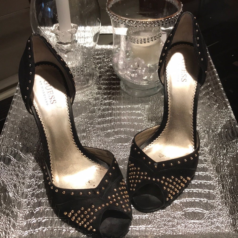 Guess Black Suede Open Toe 4” Heels w/Gold Studs🦄